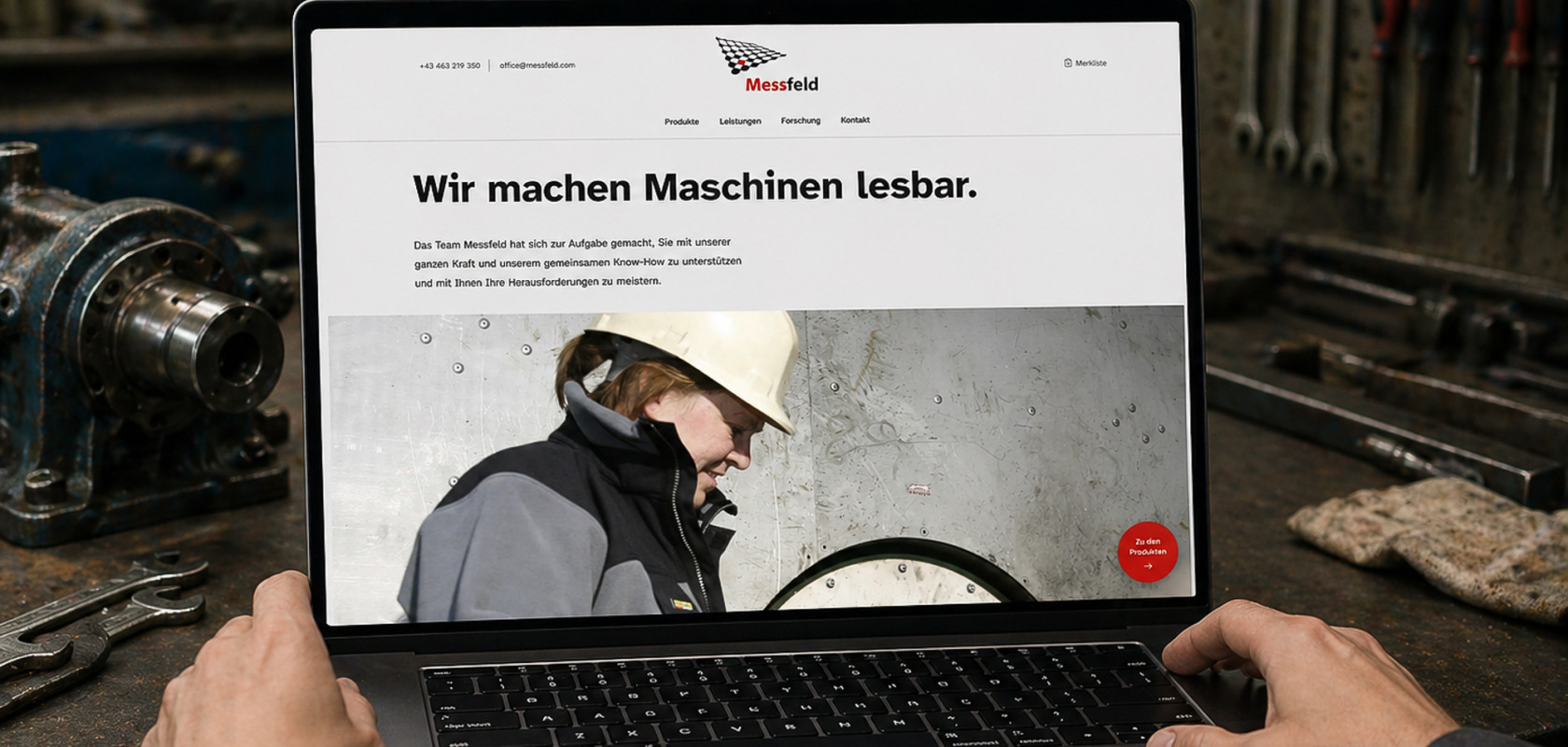Messfeld Website geöffnet in einem Laptop in einem Lager