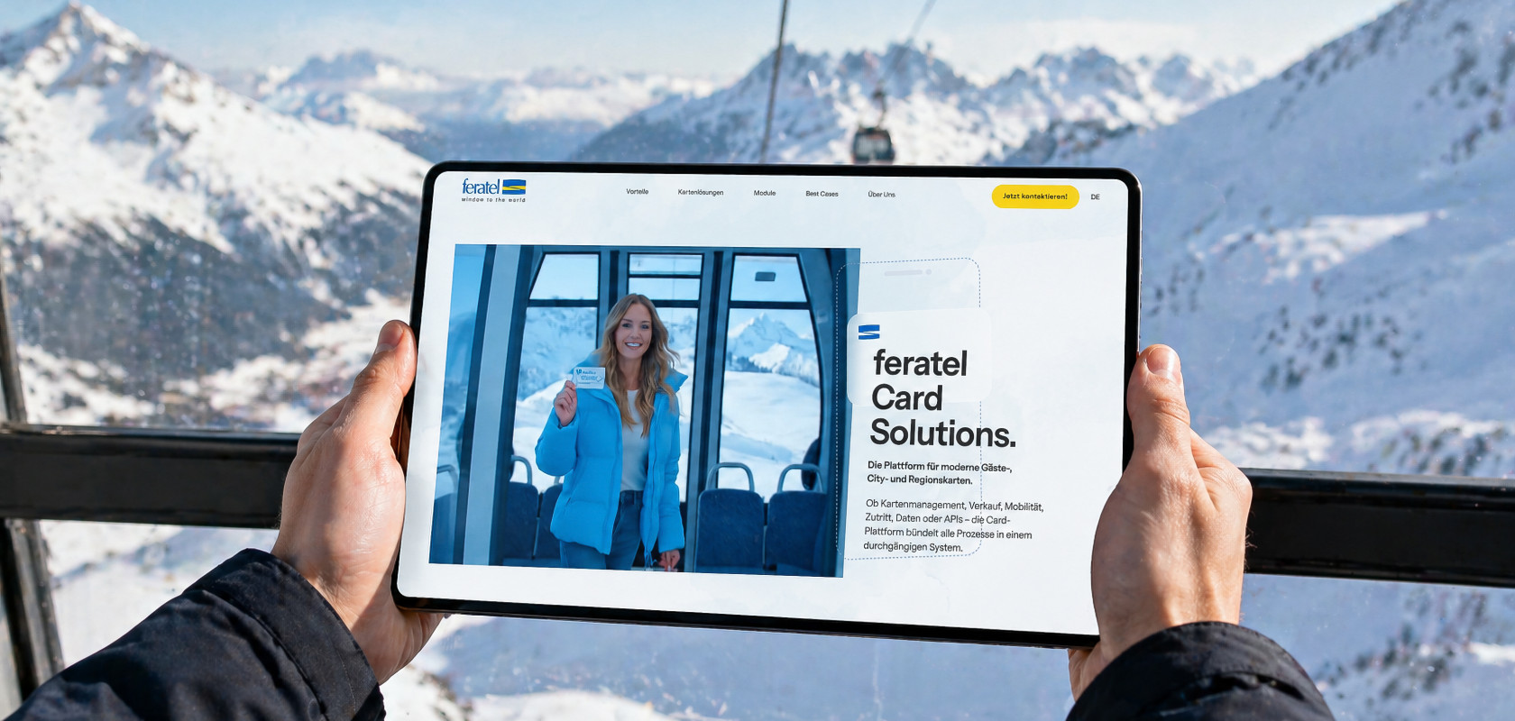 feratel Card Solution Website geöffnet in einem Tablet in einer Gondel